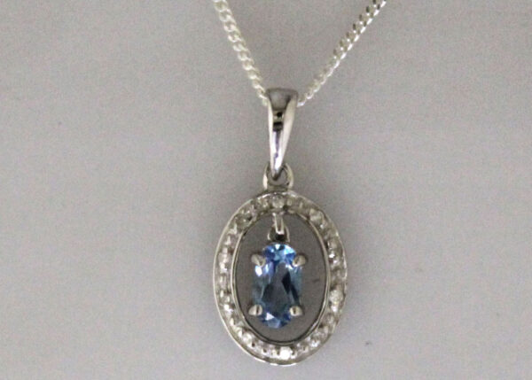 9ct White Gold  Diamond And Blue Topaz Pendant (BT0.25) 0.03 - Image 4