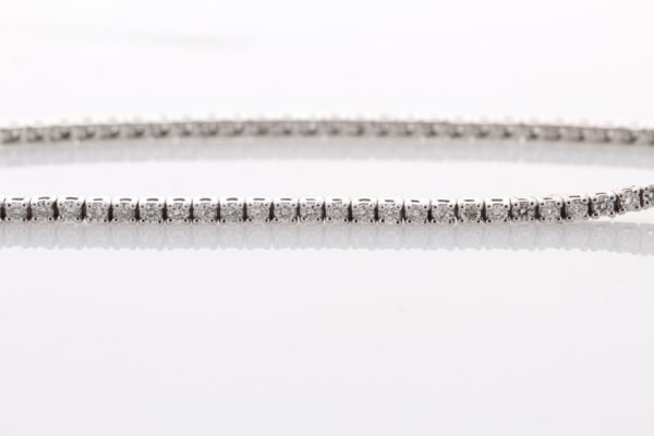 9ct White Gold Tennis Diamond Bracelet 1.23 Carats - Image 2