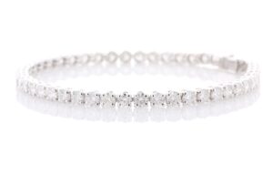 18ct White Gold Tennis Diamond Bracelet 8.26 Carats