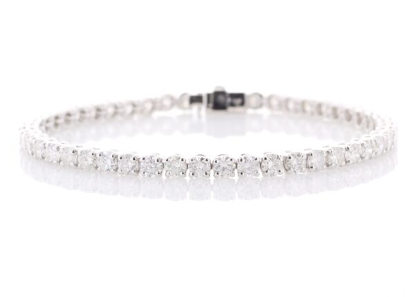 18ct White Gold Tennis Diamond Bracelet 8.26 Carats - Image 3