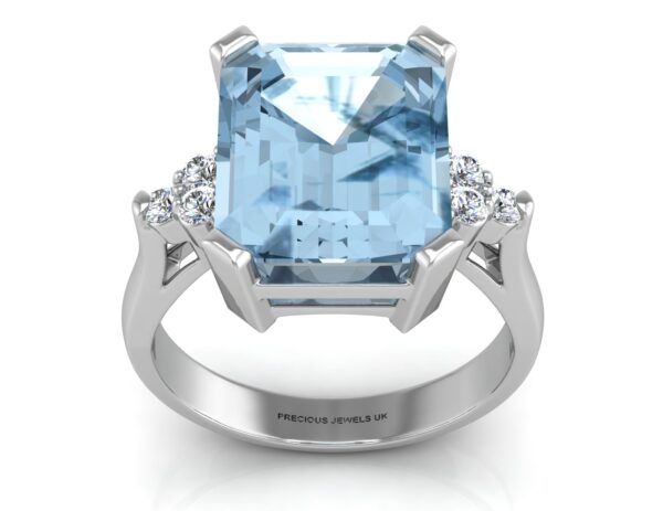 9ct White Gold Diamond And Blue Topaz Ring 0.18 Carats - Image 3