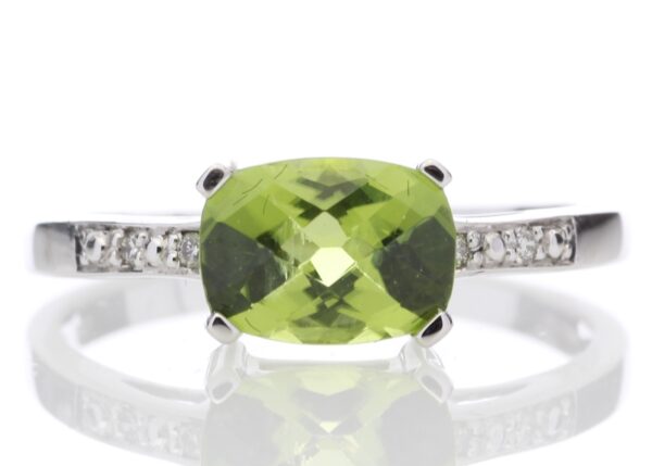 9ct White Gold Peridot Diamond Ring 0.05 Carats